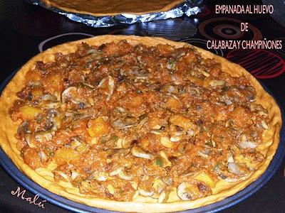 EMPANADA  AL HUEVO DE CALABAZA Y CHAMPIÑONES