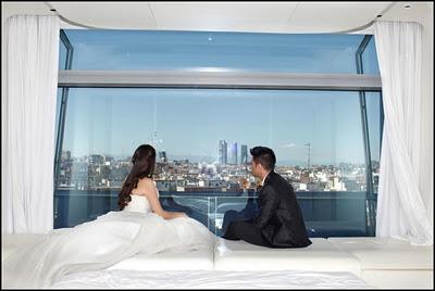 Un Postboda real... ¡muy cosmopolita!