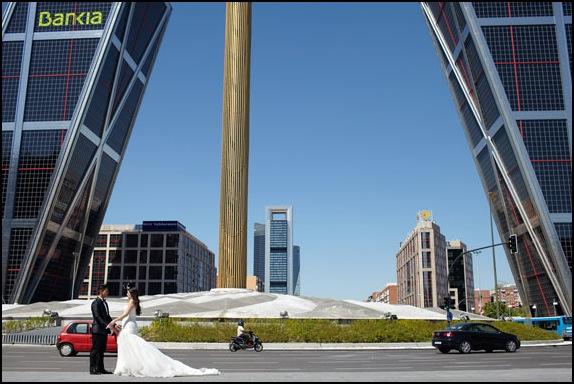 Un Postboda real... ¡muy cosmopolita!