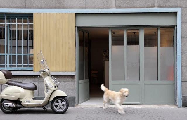 Zoe vive en un local comercial en París