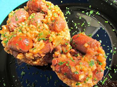 ARROZ CON SALCHICHAS AL VINO TINTO