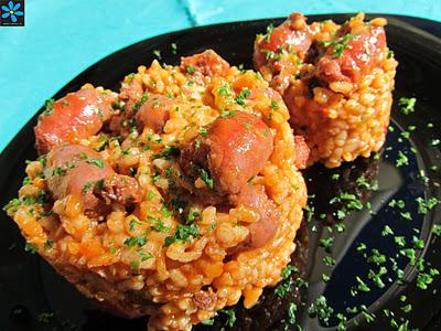 ARROZ CON SALCHICHAS AL VINO TINTO