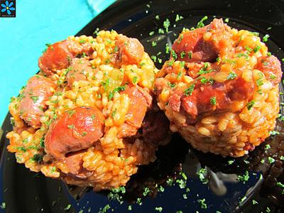 ARROZ CON SALCHICHAS AL VINO TINTO