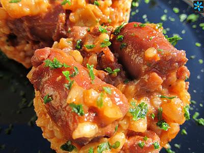 ARROZ CON SALCHICHAS AL VINO TINTO
