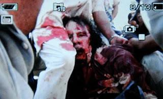 Muamar Gadafi muerto a manos de los rebeldes. Imágenes.
