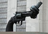 ETA ANUNCIA QUE DEJA LAS ARMAS