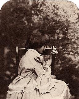 LA MIRADA DE LEWIS CARROLL.