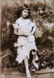 LA MIRADA DE LEWIS CARROLL.