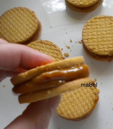 Alfajores de dulce de leche rápidos