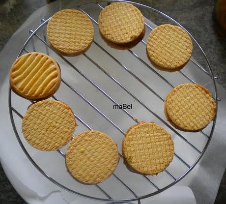 Alfajores de dulce de leche rápidos