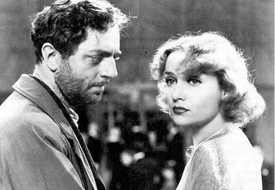 Al Servicio de las Damas