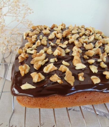 Traybake de plátano y nueces Traybake de plátano y nueces