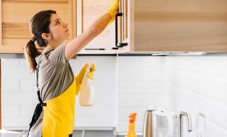 Las trabajadoras de hogar comenzarán a cotizar por desempleo en octubre