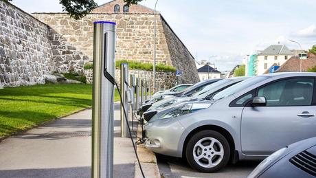Rising TRVs, congestion charges and cheap loans for electric vehicles recommended by climate watchdog to cut emissions