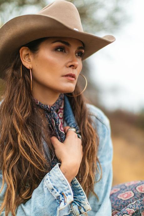 4cf74b14-9518-b0f5-b1a1-9c5b99e6e8db