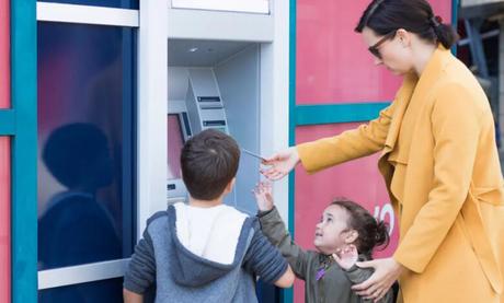 Cuando se cobra el Ingreso Mínimo Vital en septiembre: fechas confirmadas por los bancos