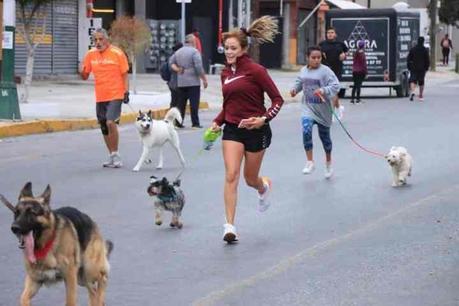 Todo un éxito la «Carrera Perrona» en esta ciudad capital
