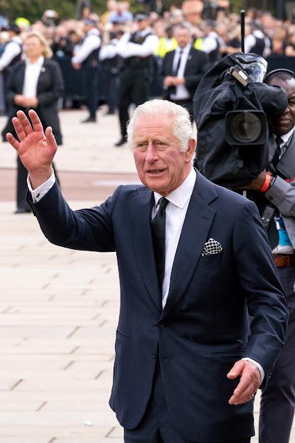 ¿Qué se puede esperar de Carlos IIIº, un rey salpicado por los escándalos?