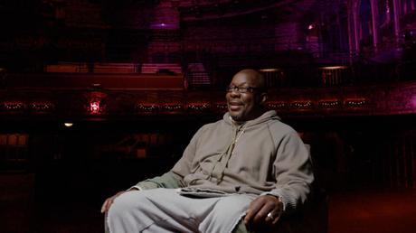 AE - LA VIDA DE BOBBY BROWN BIOGRAPHY