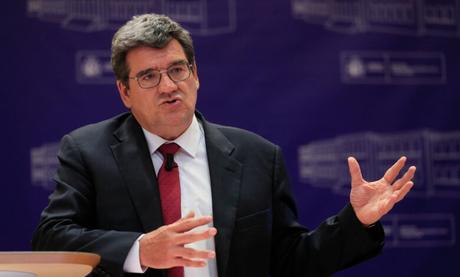 Escrivá plantea ‘ajustes’ en las pensiones y rechaza aumentar más el período de cálculo