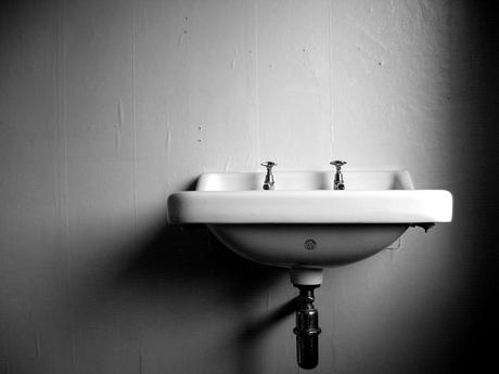 ¿Cubre un seguro de hogar las goteras y filtraciones de agua?