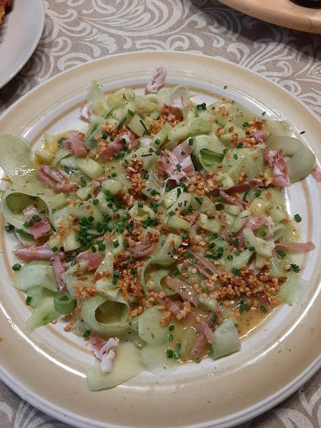 ENSALADA DE PEPINO Y CECINA