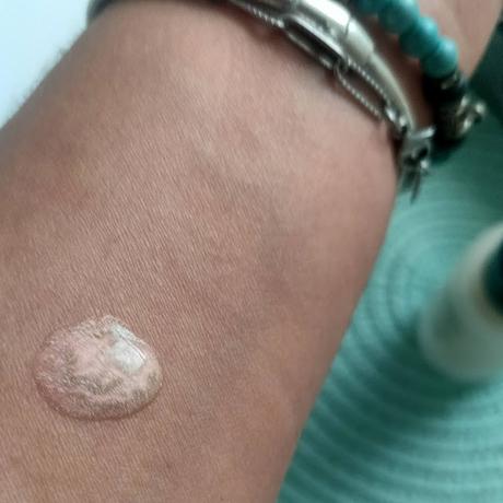 Serum con color YANBAL para mi rutina de diario 04