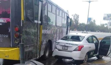 Mujer fallece atropellada por camión urbano en Lomas