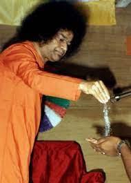 SOBRE LA SIGNIFICACION DEL VIBHUTI Y LAS MATERIALIZACIONES DE BABA ... SOBRE LA SIGNIFICACION DEL VIBHUTI Y LAS MATERIALIZACIONES DE BABA ...