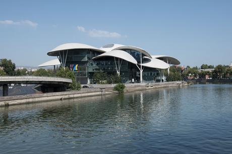 edificio-hongo-capital-de-georgia