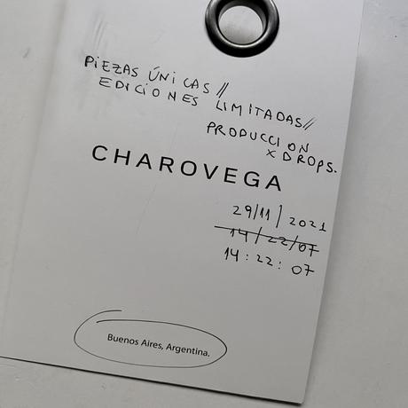 Charo Vega, la emergente diseñadora argentina que seduce con piezas de sastrería