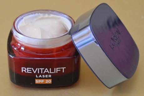 Los productos de cuidado facial de la línea “Revitalift” de L’OREAL