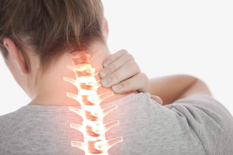 Tratar la cefalea cervical con fisioterapia especializada, con eFISIO