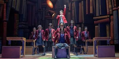 Matilda, El Musical. Todo Está En Los Libros.