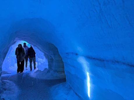 cueva de hielo del museo Perlan en Reikiavik