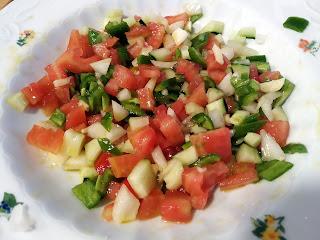 PIPIRRANA MALAGUEÑA CON HUEVAS DE MERLUZA PIPIRRANA MALAGUEÑA CON HUEVAS DE MERLUZA