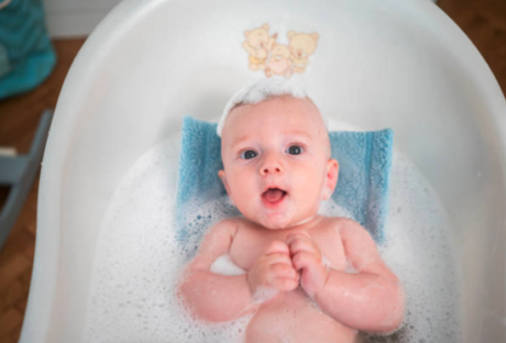 Recomendaciones para el baño de peques y bebés con el frío