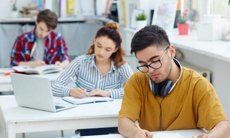 Así puedes modificar los datos de tu beca MEC