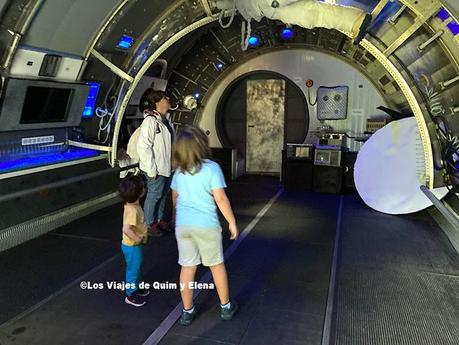 En el interior del Ariane 5 en el Parque de la Vida