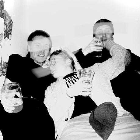 Ensio & Kusiset Tassut - Uuden Ajan Odottaja (2021)