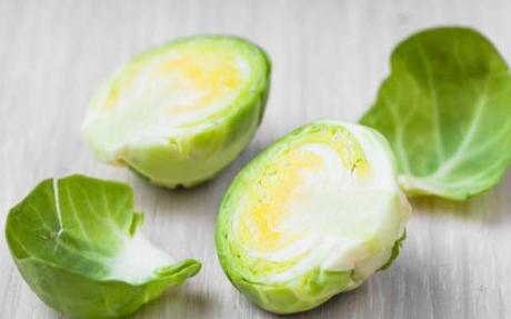 Coles de brúcelas al vapor en microondas