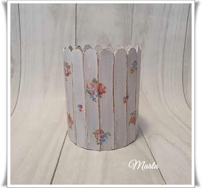 LATA RECICLADA EN MACETERO