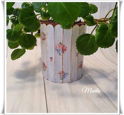 LATA RECICLADA EN MACETERO