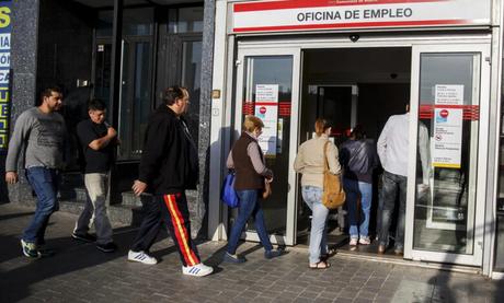 La ayuda del SEPE para trabajadores con cotización inferior a un año: ¿cómo solicitarla?