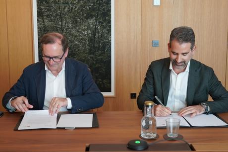 El Consorcio Passivhaus-nZeb firma un acuerdo de colaboración con la Universidad de Navarra para promover los Premios Edifica