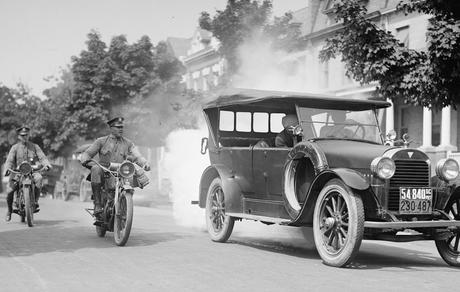 Por qué deberías amar los controles policiales y los perros detectores de bombas 1
