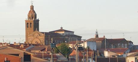 Qué ver en Serrada y dónde dormir si viajas en familia o con amigos