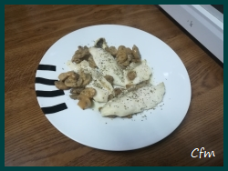 Filetes de gallo al horno con champiñones