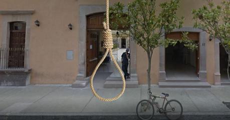 La soga al cuello: La jefa