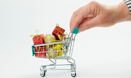 Acaparar las compras de preparación para la Navidad